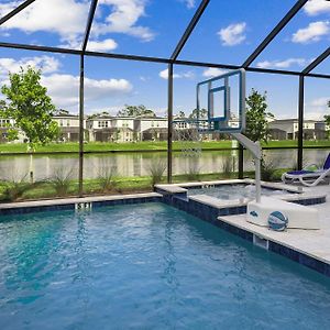 6 Bedroom Estate Private Pool & Kitchen